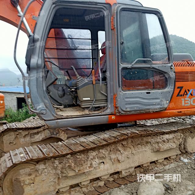 驾驶室整体（整机外观）