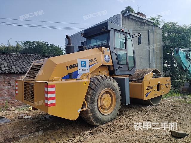 整机右后45°（设备外观及核心部件）