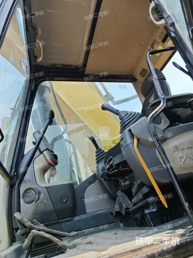 驾驶室整体（整机外观）