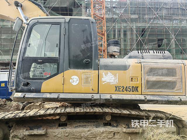 单侧履带整体（整机外观）