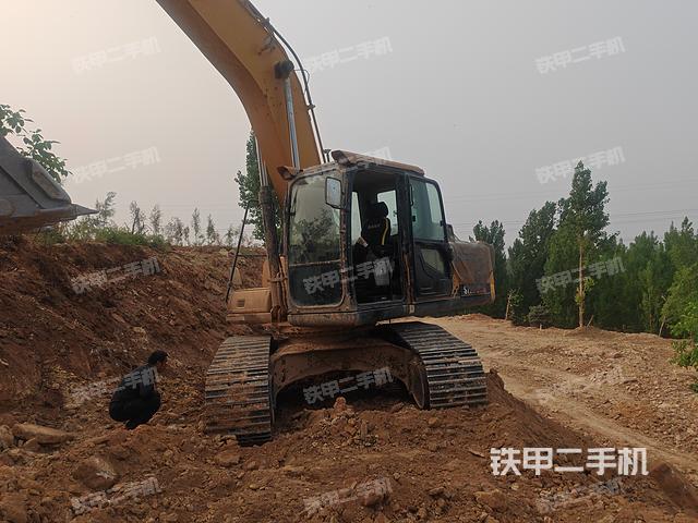 三一重工SY200C挖掘机