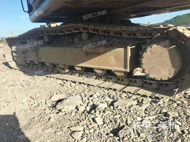 单侧履带整体（整机外观）