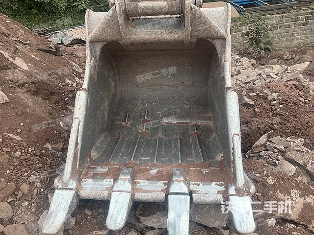 整机右后45°（设备外观及核心部件）