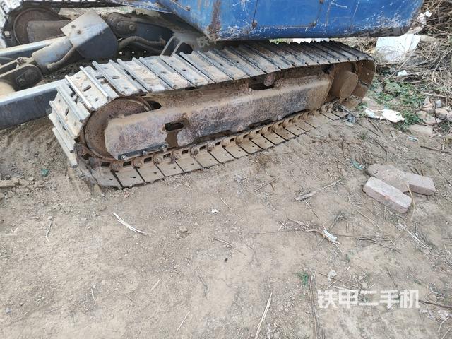 右側(cè)履帶整體?(行走機(jī)構(gòu)) 右側(cè)履帶整體?(行走機(jī)構(gòu))