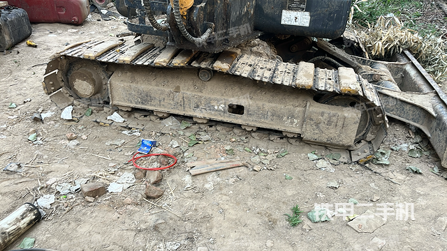 单侧履带整体（整机外观）