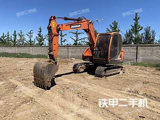 日照斗山DX80挖掘机实拍图片
