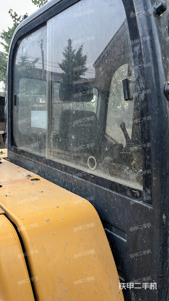 驾驶室整体（整机外观）