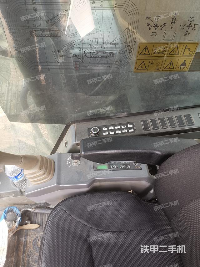 驾驶室整体（整机外观）