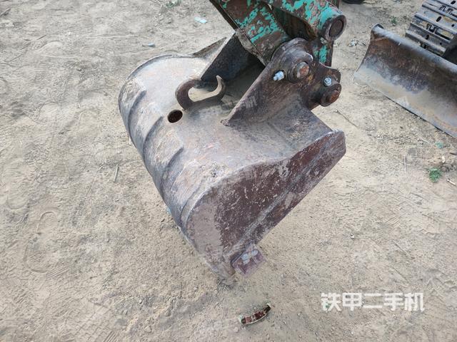 鏟斗45度(工作和回轉(zhuǎn)裝置) 鏟斗45度(工作和回轉(zhuǎn)裝置)