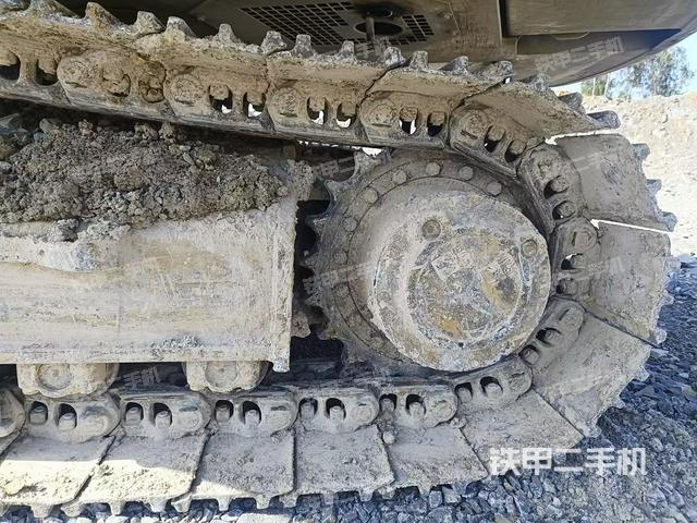 单侧履带整体（整机外观）