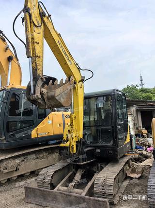 青岛现代R55-7挖掘机实拍图片