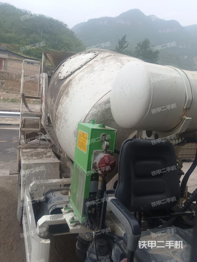 驾驶室操作台（设备外观及核心部件）