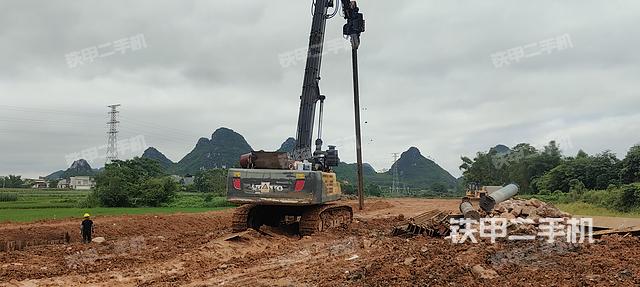整机右后45°（设备外观及核心部件）