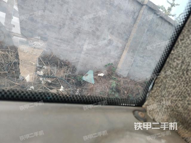 后窗玻璃角標(biāo)(駕駛室部分) 后窗玻璃角標(biāo)(駕駛室部分)