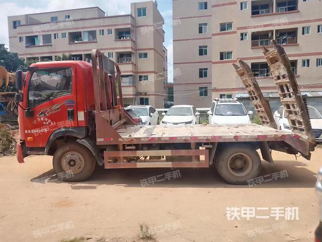 整机右后45°（设备外观及核心部件）