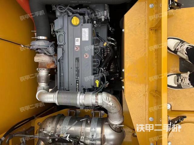 发动机整体俯视（整机外观）