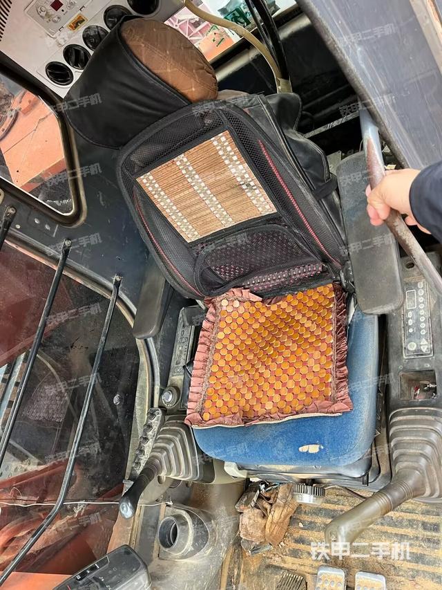 驾驶室整体（整机外观）