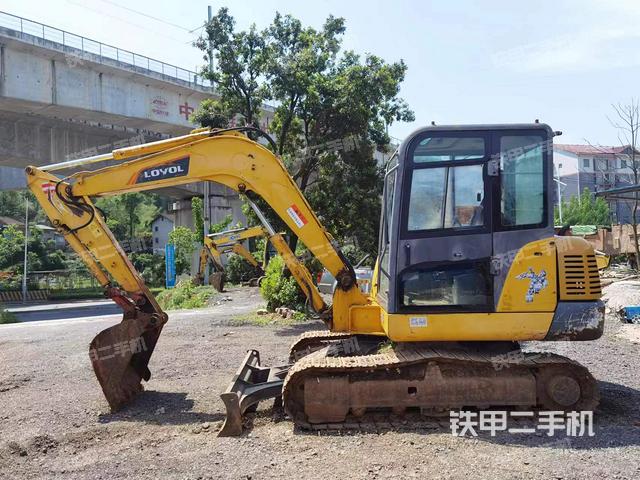 雷沃重工FR65E挖掘机