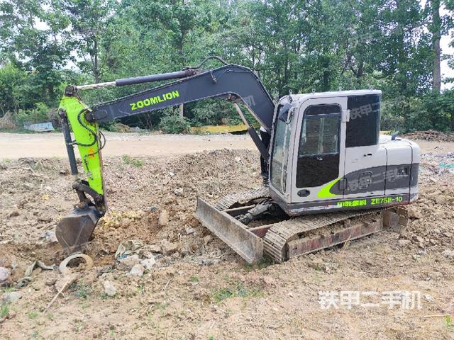 中联重科ZE75E-10挖掘机