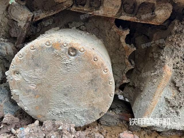 单侧履带整体（整机外观）