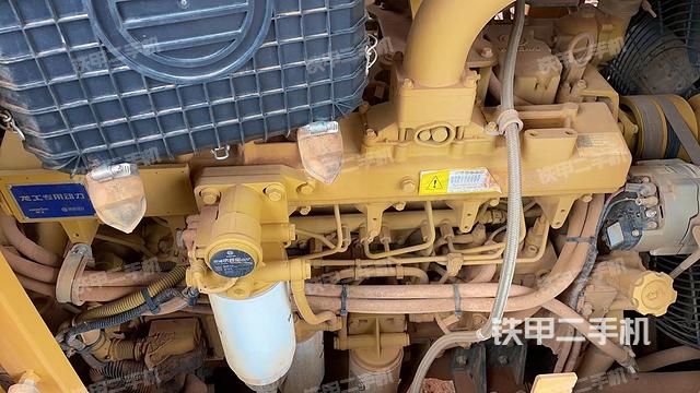 发动机右侧（整机外观及大件）