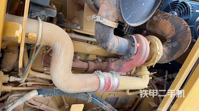 发动机左侧（整机外观及大件）