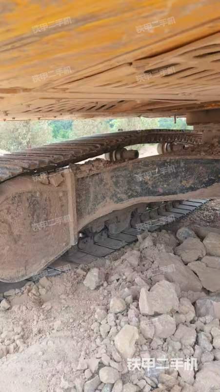 单侧履带整体（整机外观）