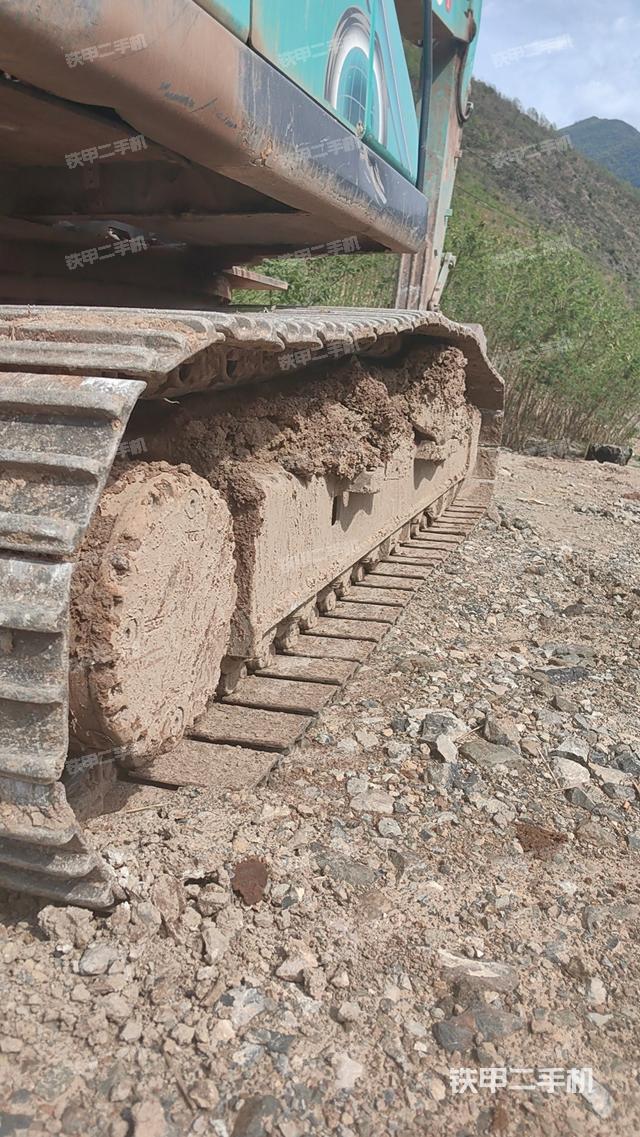 单侧履带整体（整机外观）