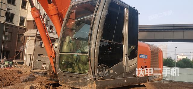 驾驶室整体（整机外观）