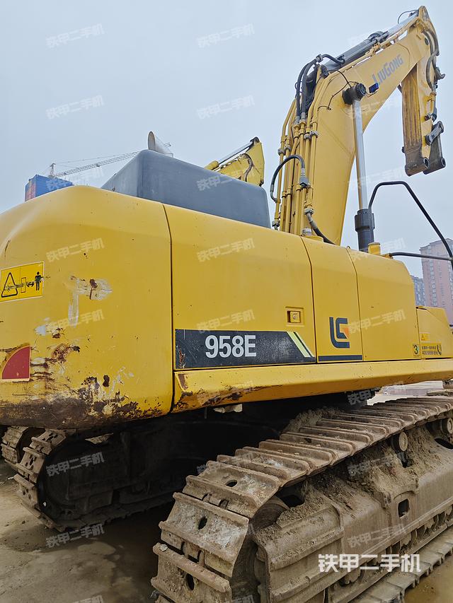 整机右后45°（整机外观）