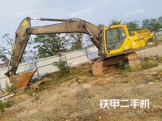 衡阳沃尔沃EC210B挖掘机实拍图片
