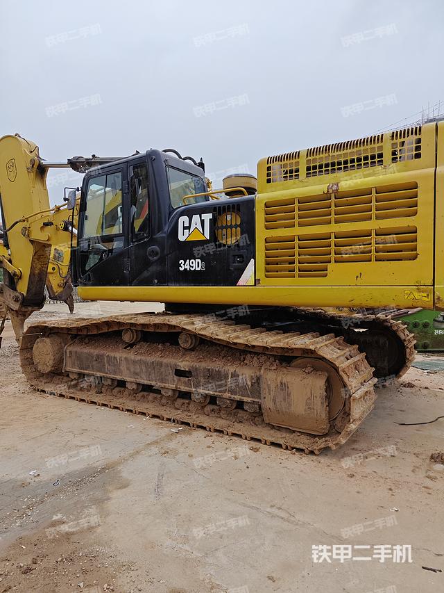 驾驶室顶部（整机外观）