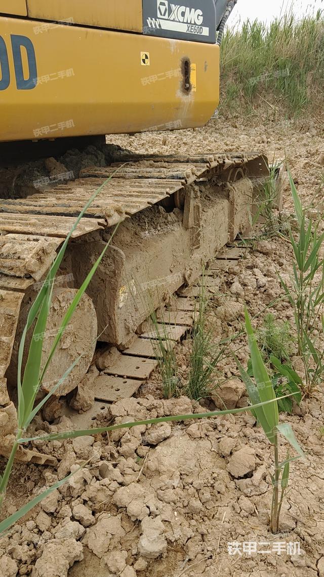 单侧履带整体（整机外观）