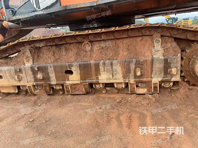 单侧履带整体（整机外观）