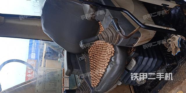 驾驶室整体（整机外观）