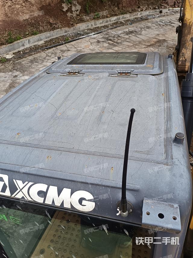 驾驶室顶部（整机外观）