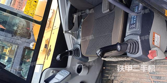 驾驶室整体（整机外观）