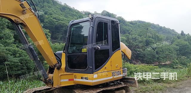 驾驶室整体（整机外观）