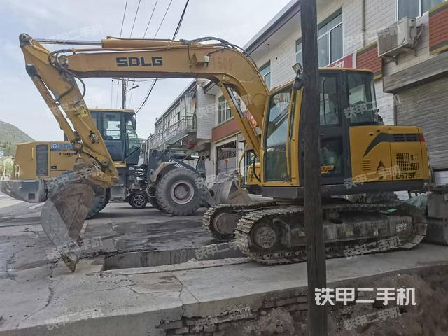 山東臨工E675F挖掘機