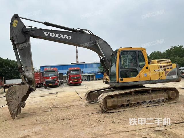 沃尔沃EC210BLC挖掘机