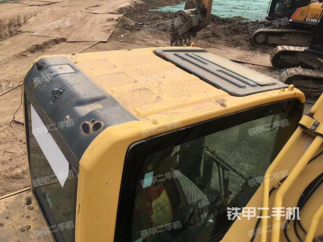 驾驶室顶部（整机外观）