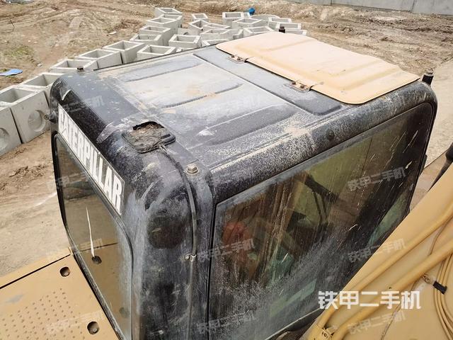 驾驶室顶部（整机外观）