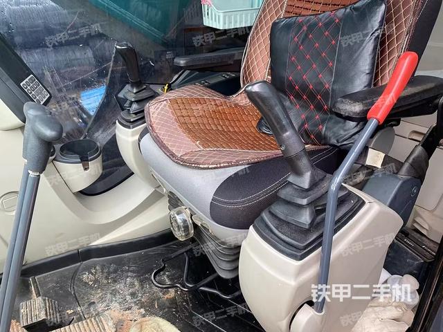 驾驶室整体（整机外观）