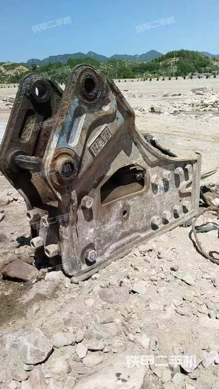 整机右后45°（设备外观及核心部件）