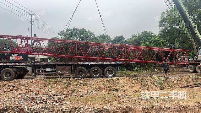 整机右侧（设备外观及核心部件）