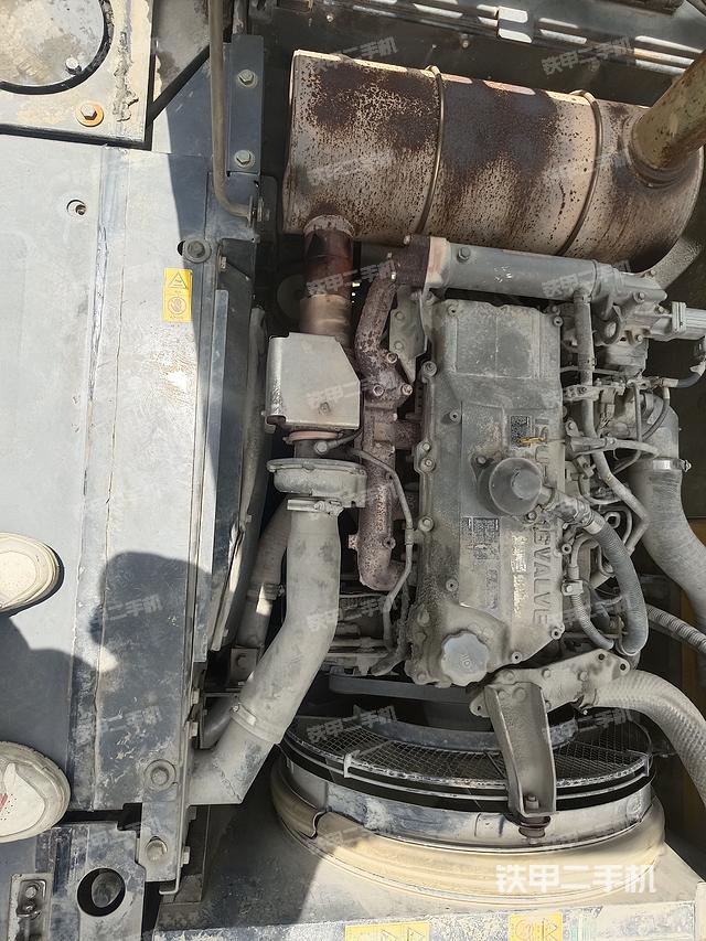 发动机整体俯视（整机外观）