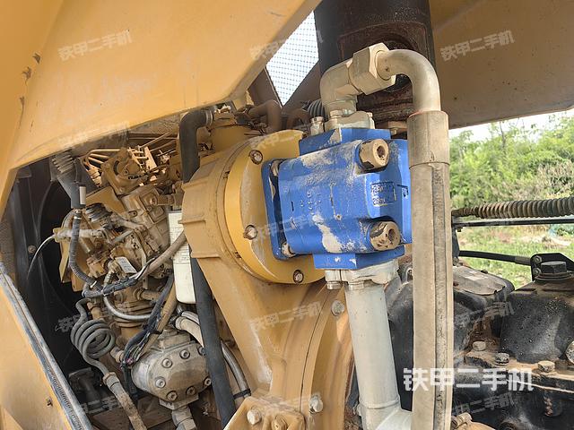 整机左侧（设备外观及核心部件）