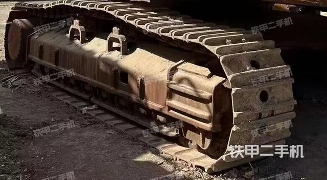 单侧履带整体（整机外观）