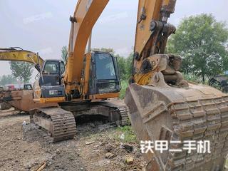 武汉凯斯CX240B挖掘机实拍图片