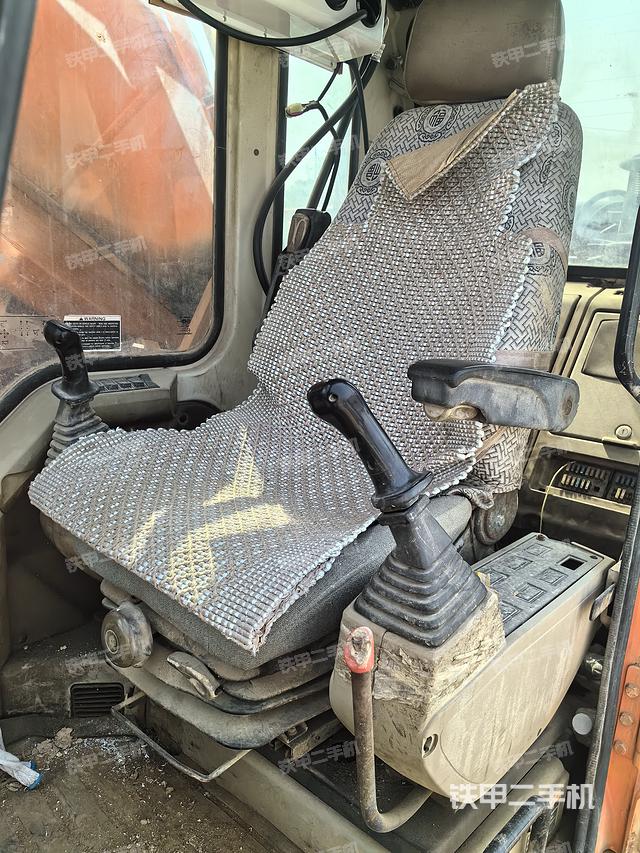 驾驶室整体（整机外观）